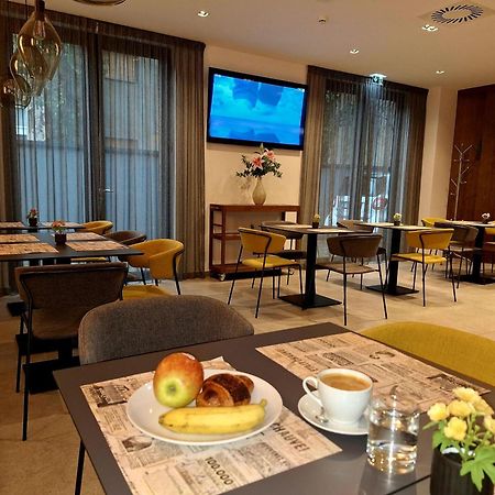 Hotel Inova à Zagreb Extérieur photo